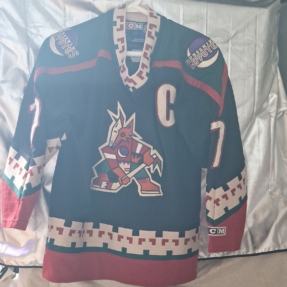 Boys XL CCM Black and Burgundy Hockey Jersey - Picture 8 of 15